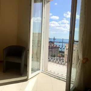 Holiday Rentals Taormina